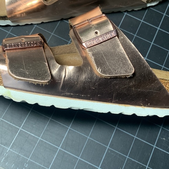 Women’s Birkenstock Arizona Leather Soft Footbed- Metallic Copper, size 39/250 - Picture 8 of 16